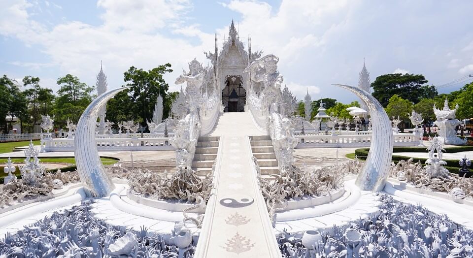 white temple-travel thailand