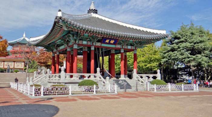 yongdusan park-travel to korea