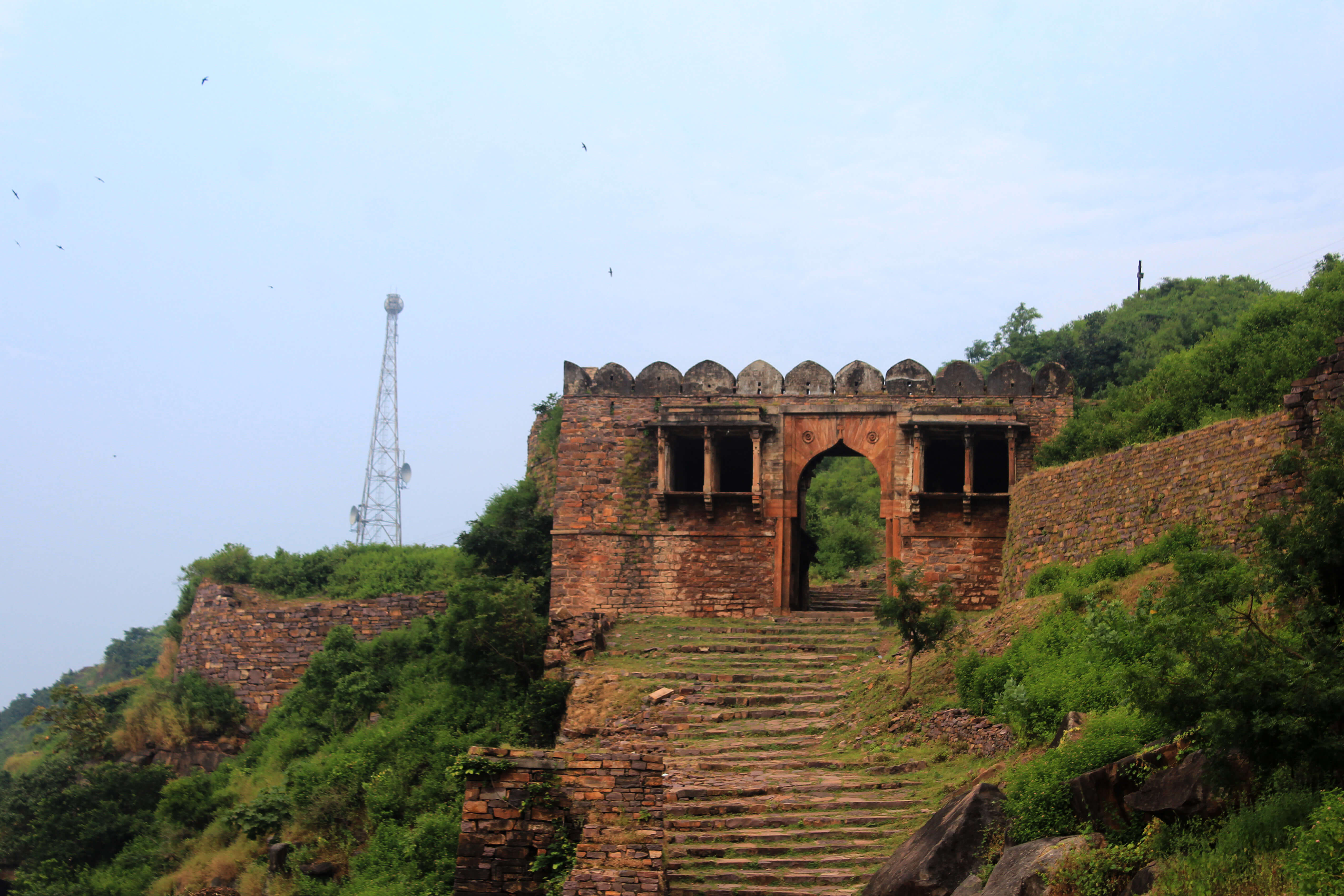 chapora-fort_holidays in goa