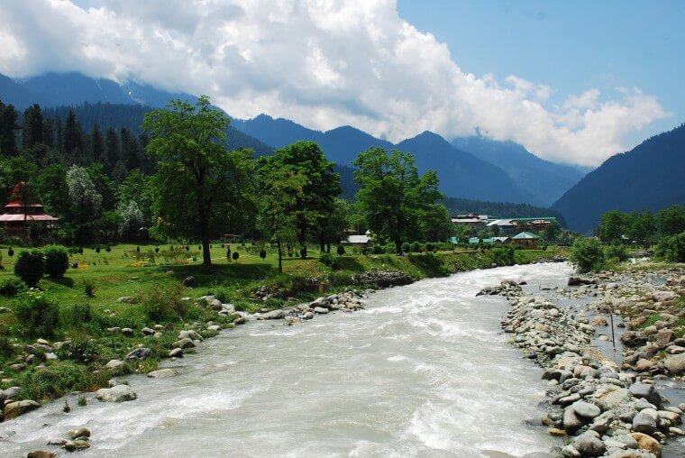 pahalgam kashmir tourist attraction